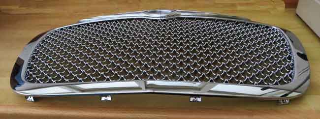 300C chrome mesh grill